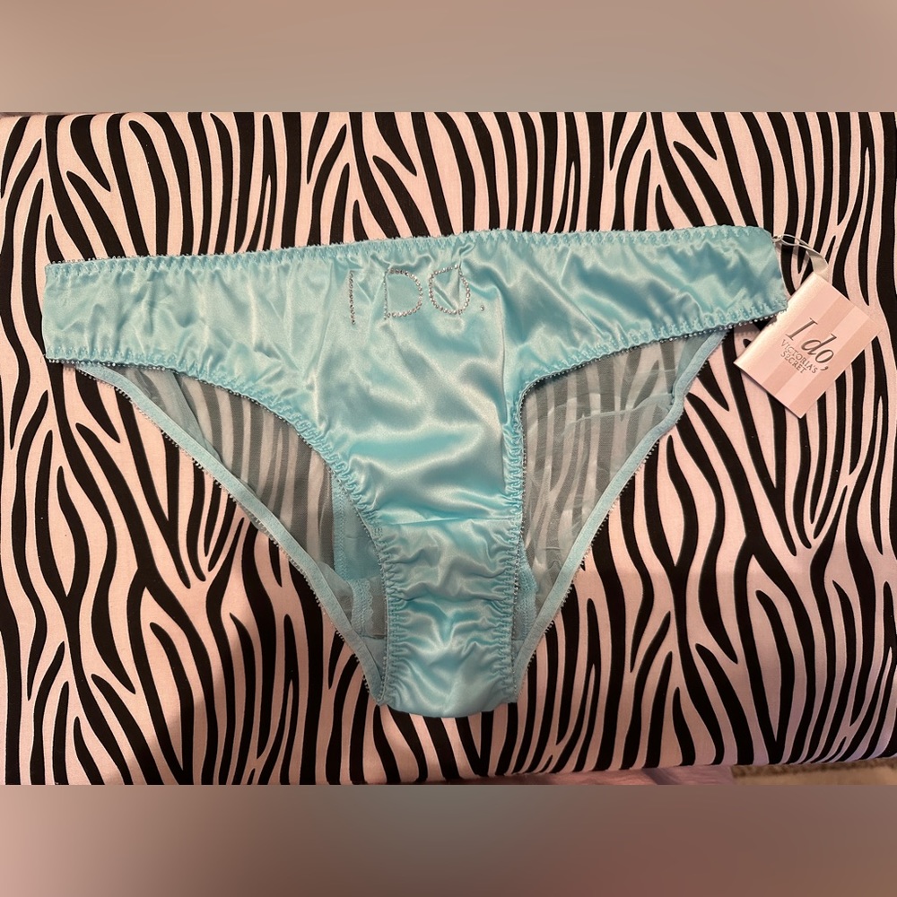 Victoria Secret “I Do” Collection (Rare) Large